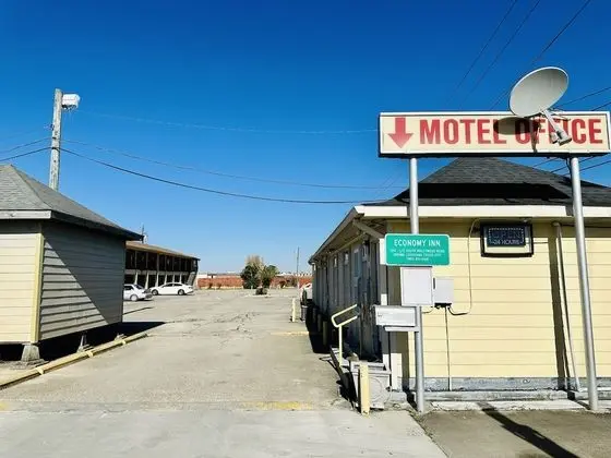 Economy Inn - Dış Mekan