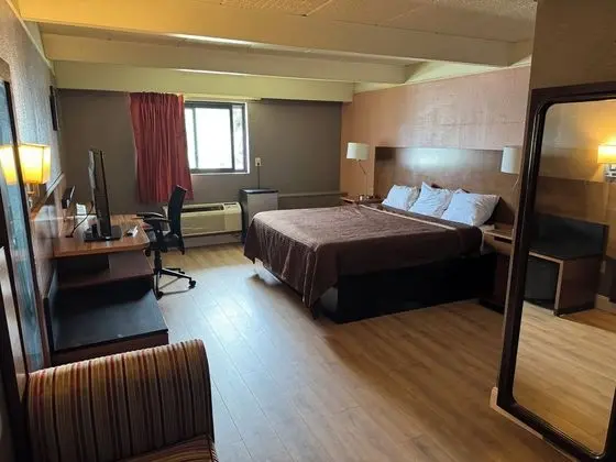 Economy Inn North Randall - Öne Çıkan Resim