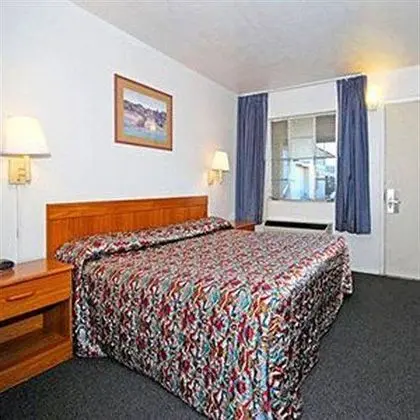 Economy Inn Safford - 1