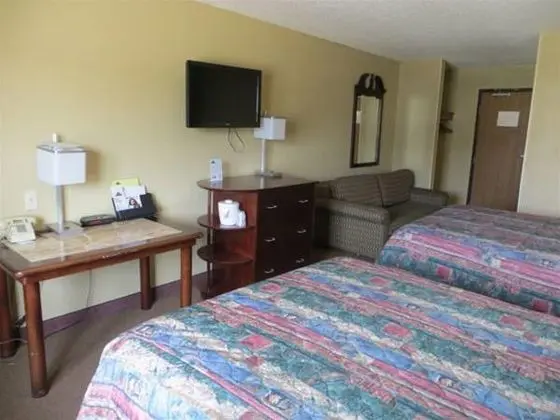 Economy Inn & Suites Cedar Rapids