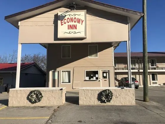 Economy Inn - Dış Mekan