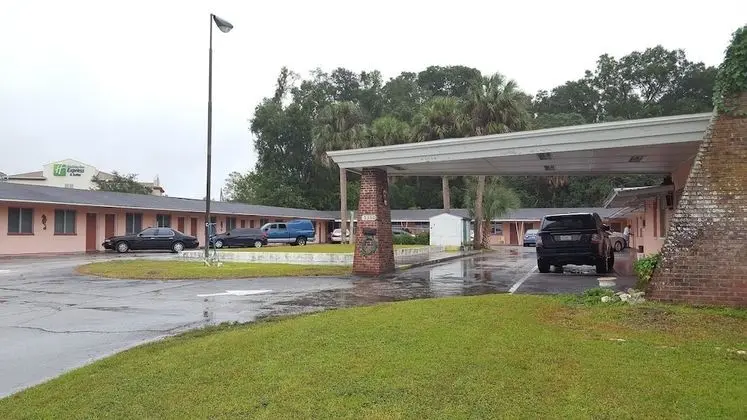 Economy Lodge