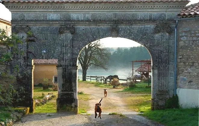 Ecurie du Domaine de Chantemerle - Öne Çıkan Resim