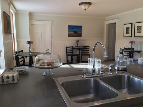 Eddington House Inn