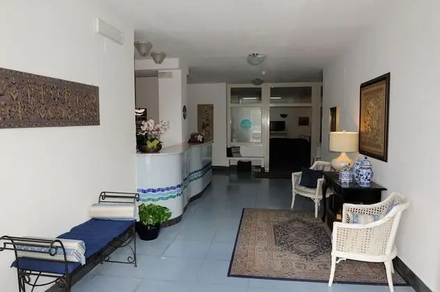 Hotel Eden Bleu - Lobi
