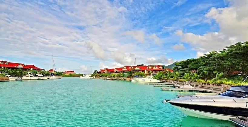 Eden Island, Beach front, Luxury, 3 Bed Ensuite, WiFi - 1