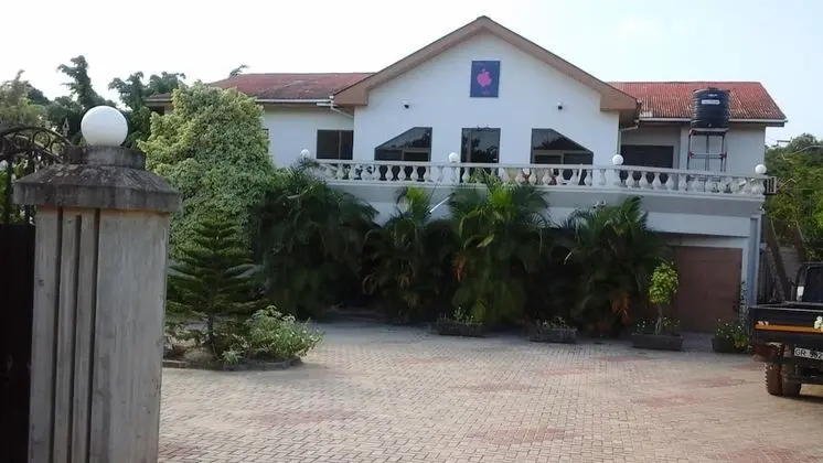 Eden Lodge