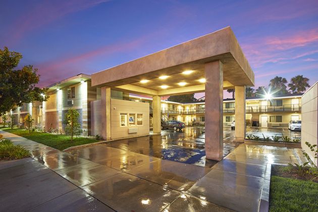 Eden Roc Inn and Suites