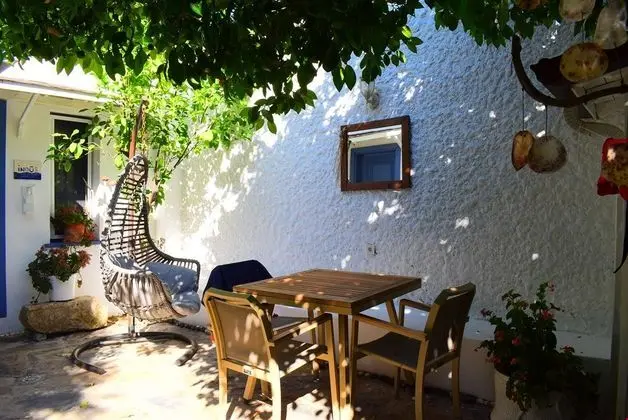 Eden In Teos