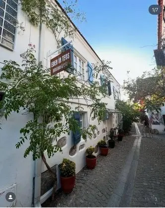Eden In Teos
