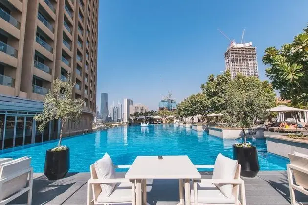 Edens Dubai - Address Dubai Mall - Havuz