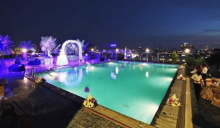 EdenStar Saigon Hotel - Havuz