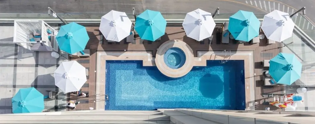 Edge Creekside Hotel - Havuz