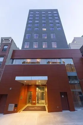 EDGE HOTEL