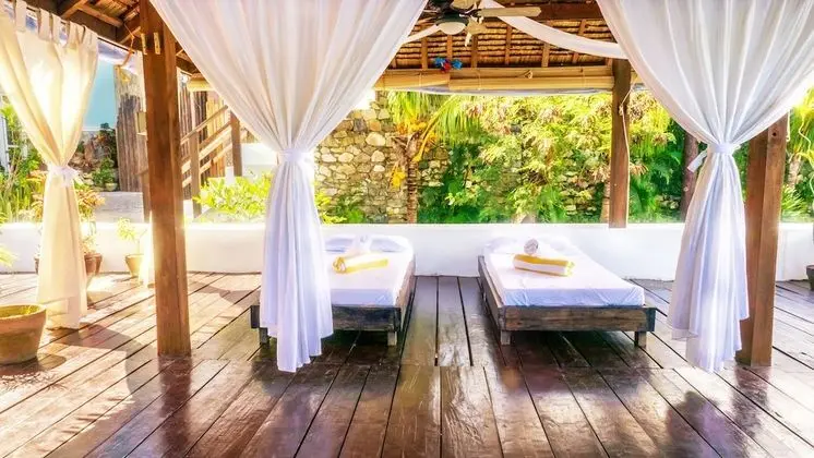 Edgewater Dive & Spa Resort - Spa