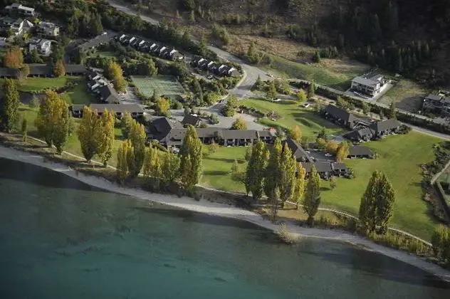 Edgewater Lake Wanaka