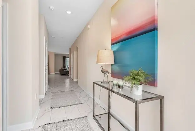 Edgy, Modern 6 Bed 5 Bath - Oda