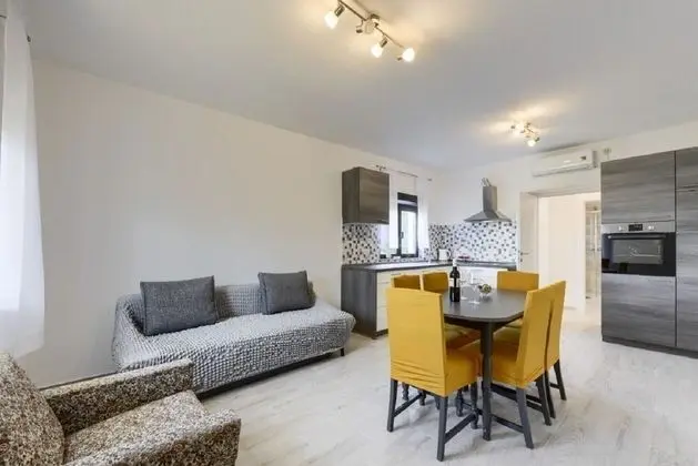 Edi - Amazing Location by the sea - A4 - Yerinde Yemek