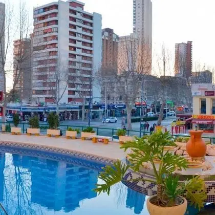 Edificio Coblanca 3 by Sonneil Rentals - Havuz