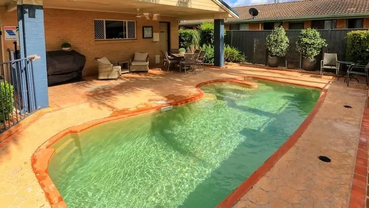 Edward Parry Motel & Apartments - Havuz