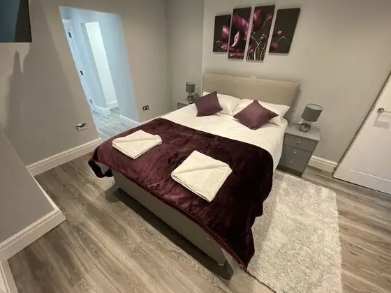 Edward Place Luxury Hot Tub Apartments
