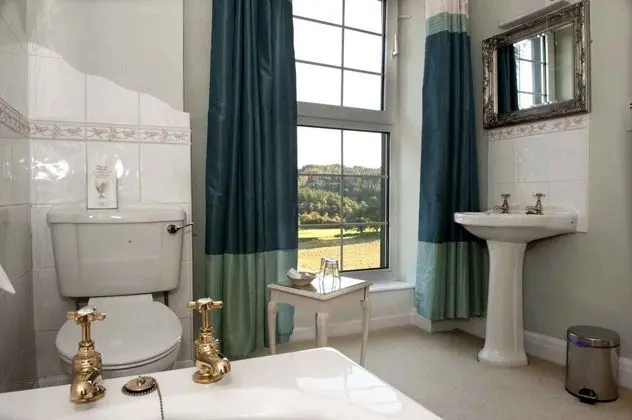 Ees Wyke Country House
