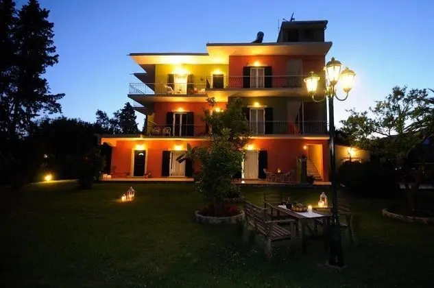 Efi & Sofia Apartments