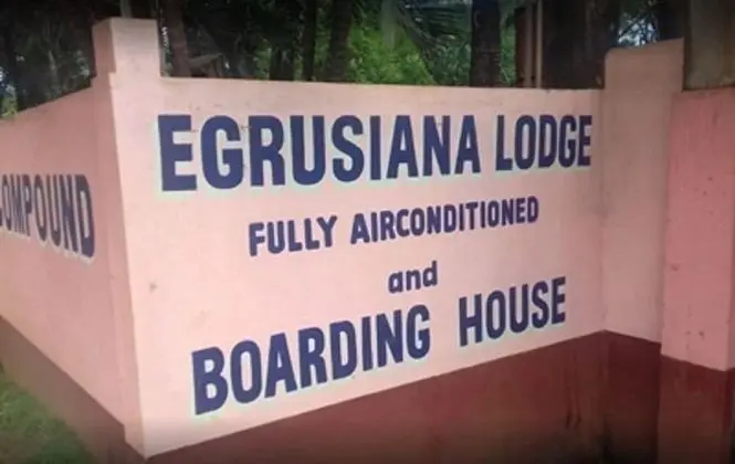 EG Rusiana Lodging House - Dış Mekan
