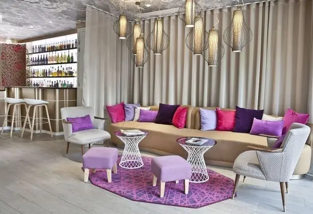 Hotel Eiffel Segur - Lobi