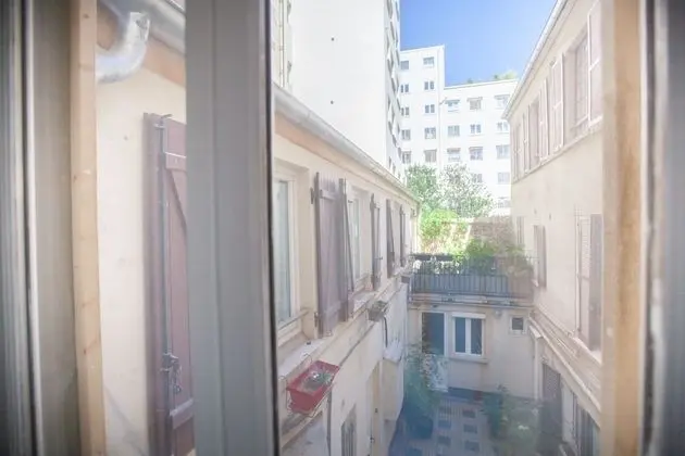 Eiffel Tower Rue Cler