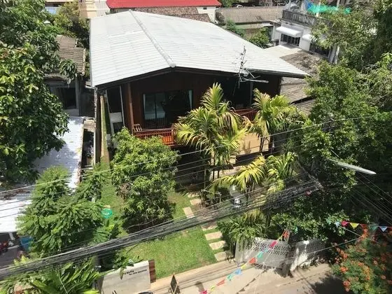 The Eight Ratvithi House - Dış Mekan