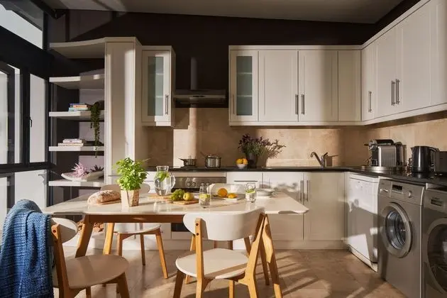 Eikehoff Apartment by Raw Africa Boutique Collection - Yerinde Yemek