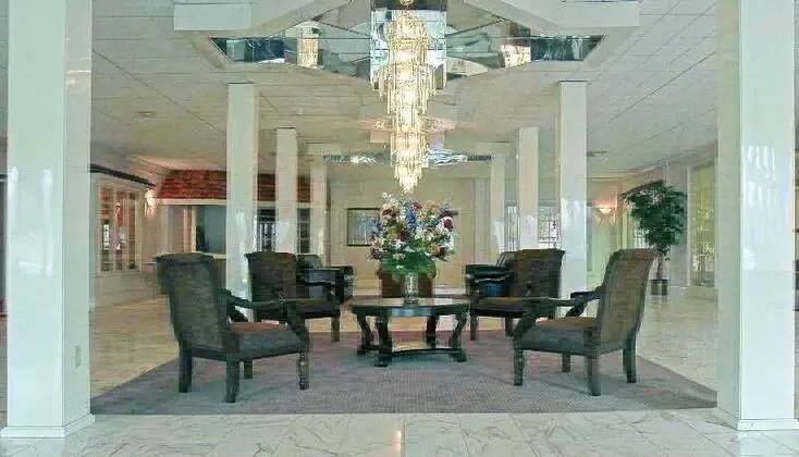 Eisenhower Hotel - Lobi