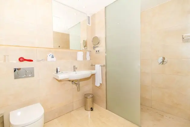 Eix Alzinar Mar Suites Adults Only - Oda