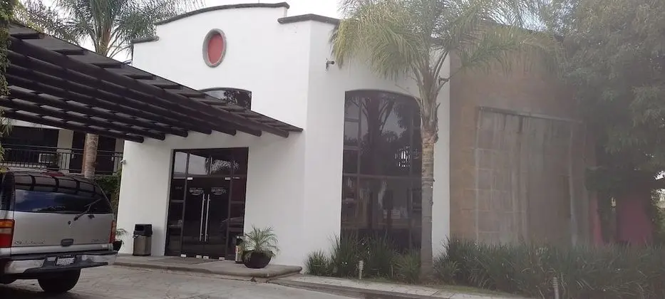 Hotel Ejecutivo Aeropuerto Morelia - Dış Mekan