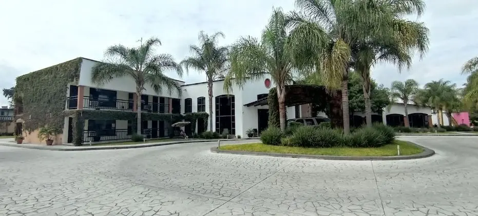 Hotel Ejecutivo Aeropuerto Morelia - 1
