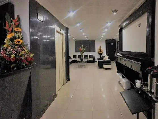 Hotel Ejecutivo Av Esperanza - Lobi