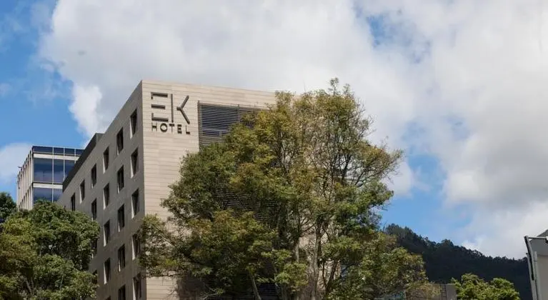 Ek Hotel