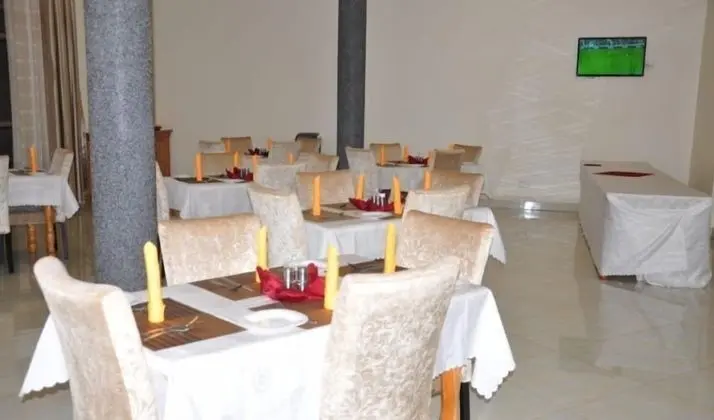 EKA Hoima Hotel - Yerinde Yemek