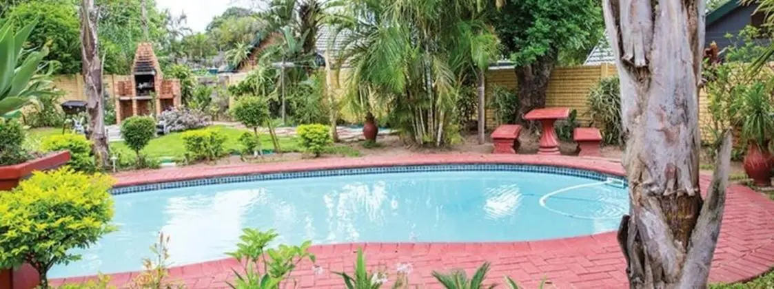 Ekhaya Nelspruit Guest House - Havuz