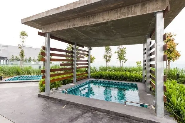 EkoCheras Luxury Suite - Havuz
