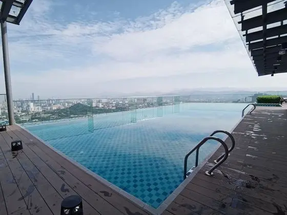 Ekocheras Serviced Apartment by Duke Homes - Havuz