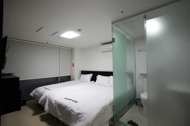 Ekonomy Hotel Myeongdong premier