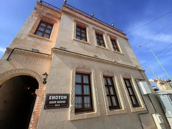 Ekoton Cave Hotel
