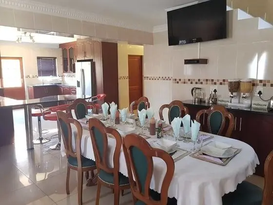 Ekuthuleni Guest house vosloorus - Yerinde Yemek