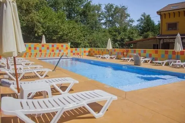 Hotel El Angliru - Havuz