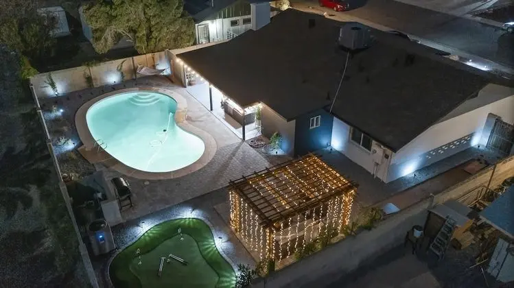 El Descanso in Meyer Park - Heated Pool