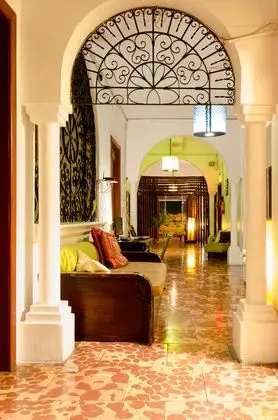 El Manso Boutique Hostal - Lobi