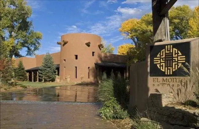 El Monte Sagrado Resort