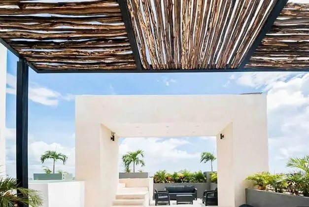 El N Mada Rooftop Pool Peaceful but Close to It ALL Walk to Beaches 5 Avenida